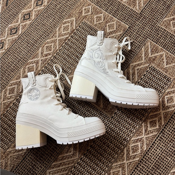 CONVERSE Chuck 70 De Luxe Heel Platform Western Embroidery Size 9.5 - Picture 4 of 7